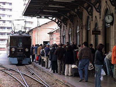 Perron - Trein naar Solller